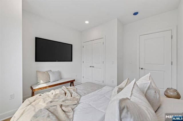 22 Gabriel Court 22, Paramus, NJ 07652