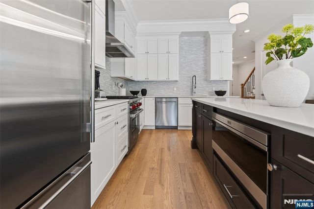22 Gabriel Court 22, Paramus, NJ 07652