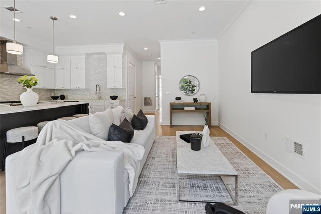 22 Gabriel Court 22, Paramus, NJ 07652