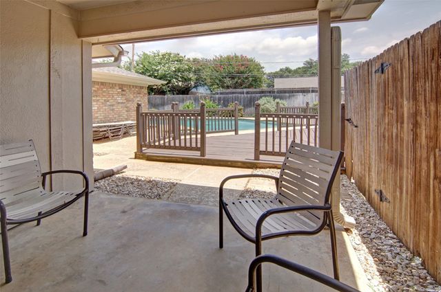 2208 Cambridge Drive, Hurst, TX 76054