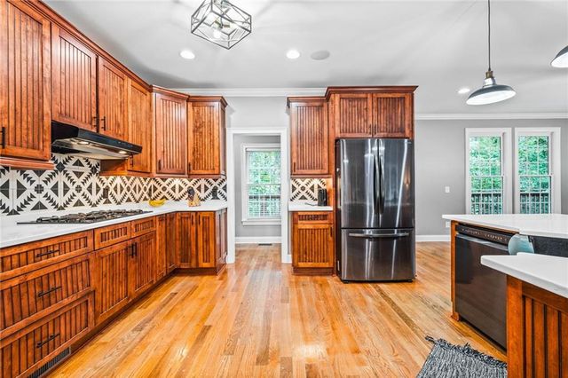 1816 Yorkshire Drive, Woodstock, GA 30189
