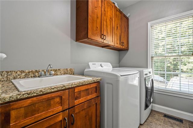 1816 Yorkshire Drive, Woodstock, GA 30189