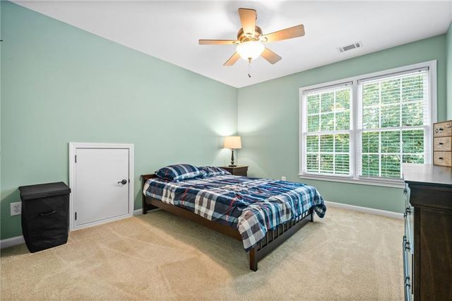 1816 Yorkshire Drive, Woodstock, GA 30189