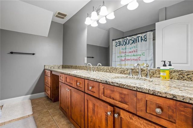 1816 Yorkshire Drive, Woodstock, GA 30189