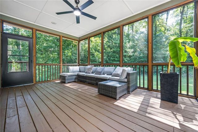 1816 Yorkshire Drive, Woodstock, GA 30189