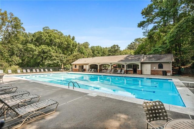 1816 Yorkshire Drive, Woodstock, GA 30189
