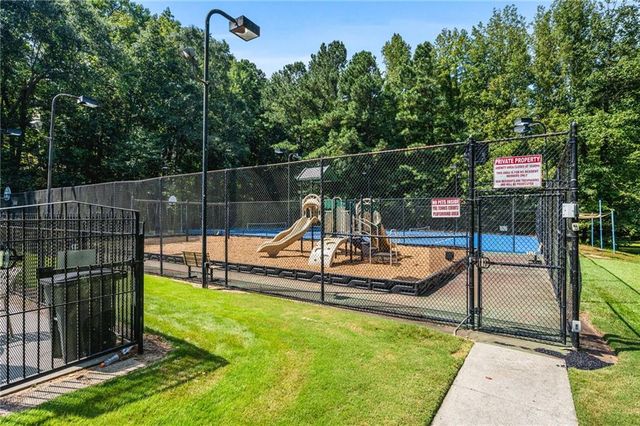 1816 Yorkshire Drive, Woodstock, GA 30189