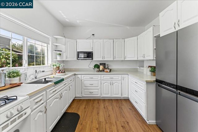 1538 Russell St, Berkeley, CA 94703