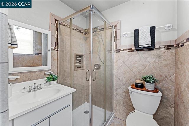 1538 Russell St, Berkeley, CA 94703