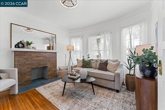 1538 Russell St, Berkeley, CA 94703