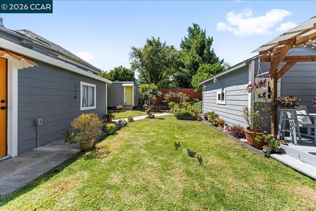 1538 Russell St, Berkeley, CA 94703