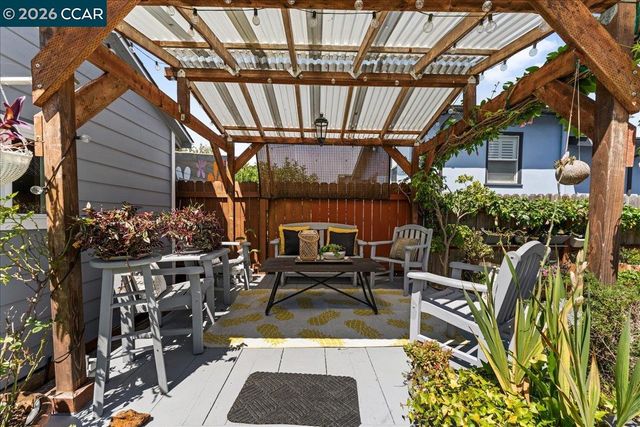 1538 Russell St, Berkeley, CA 94703