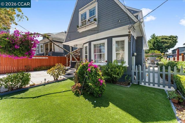 1538 Russell St, Berkeley, CA 94703