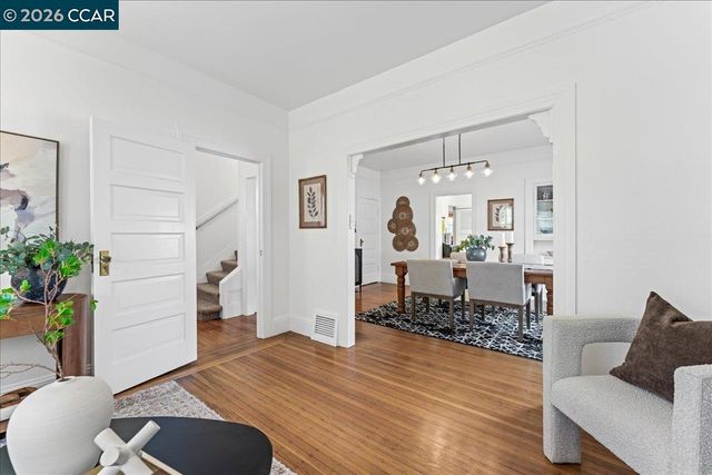 1538 Russell St, Berkeley, CA 94703
