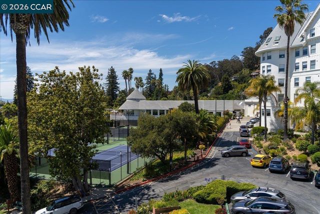 1538 Russell St, Berkeley, CA 94703