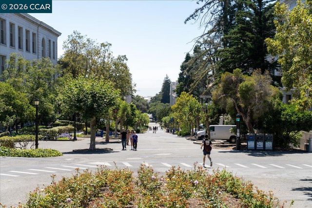 1538 Russell St, Berkeley, CA 94703