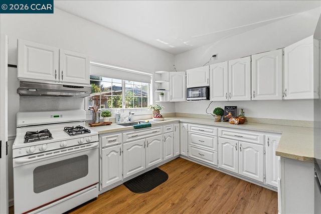 1538 Russell St, Berkeley, CA 94703