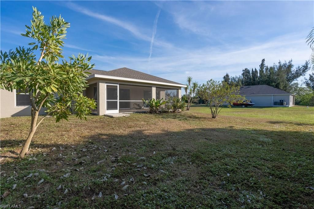 Image 20 of property listing at 1142 NW 27th PL, Cape Coral, FL 33993
