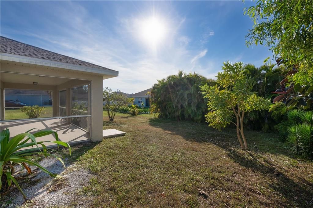 Image 21 of property listing at 1142 NW 27th PL, Cape Coral, FL 33993