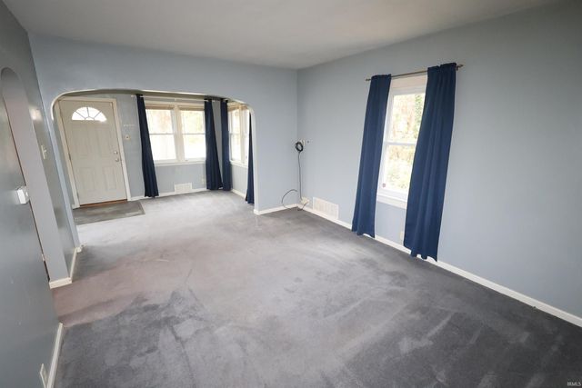 2213 Kendall Street, South Bend, IN 46613