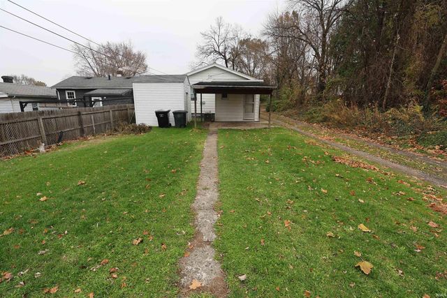 2213 Kendall Street, South Bend, IN 46613