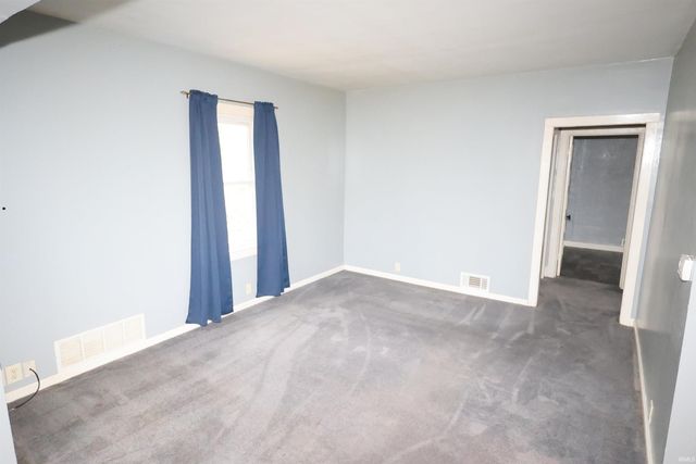 2213 Kendall Street, South Bend, IN 46613