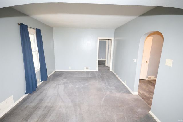 2213 Kendall Street, South Bend, IN 46613