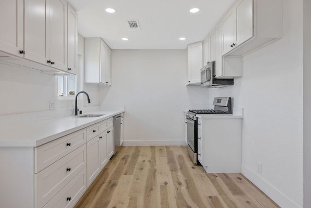 9561 Garden Drive, Hanford, CA 93230