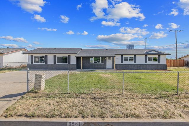 9561 Garden Drive, Hanford, CA 93230
