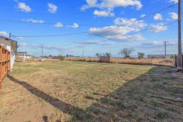 9561 Garden Drive, Hanford, CA 93230