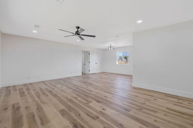 9561 Garden Drive, Hanford, CA 93230