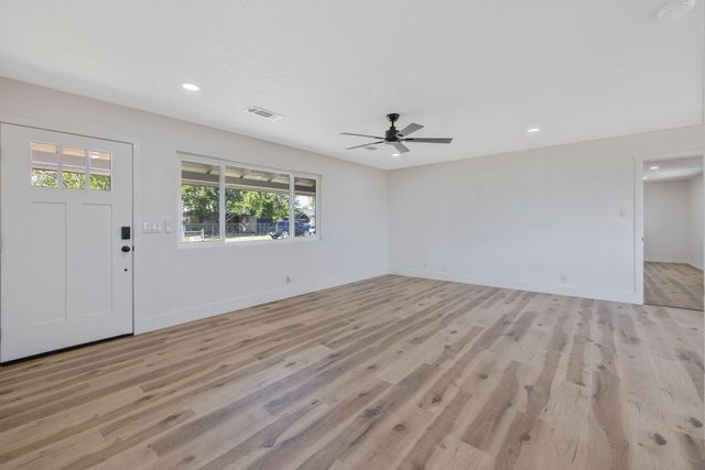 9561 Garden Drive, Hanford, CA 93230