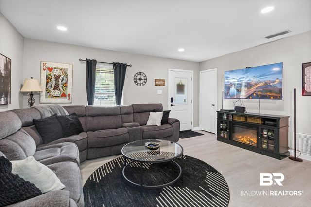 4305 Kwajalein Drive, Mobile, AL 36609