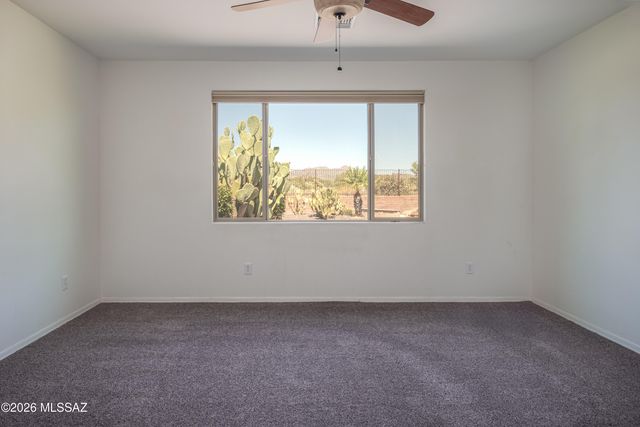 379 E Honey Bee Preserve Way, Oro Valley, AZ 85755