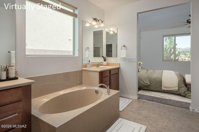 379 E Honey Bee Preserve Way, Oro Valley, AZ 85755