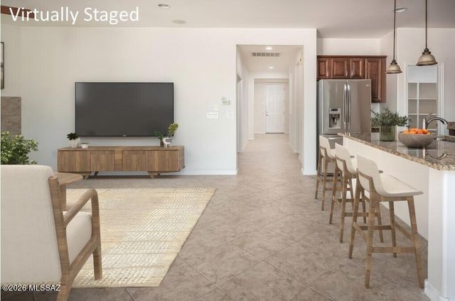 379 E Honey Bee Preserve Way, Oro Valley, AZ 85755