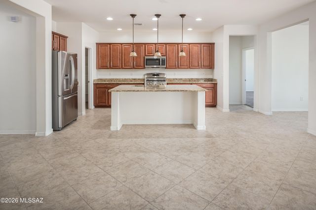 379 E Honey Bee Preserve Way, Oro Valley, AZ 85755