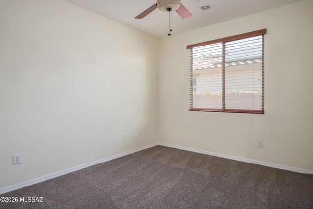 379 E Honey Bee Preserve Way, Oro Valley, AZ 85755