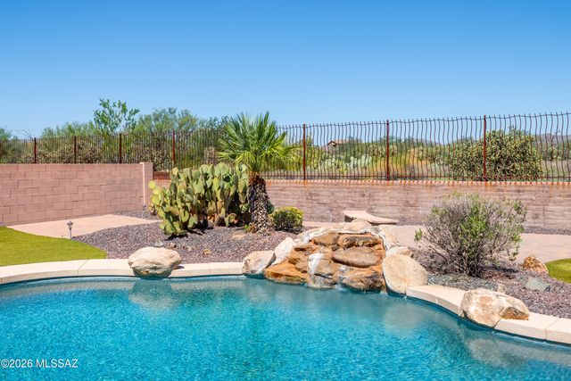 379 E Honey Bee Preserve Way, Oro Valley, AZ 85755