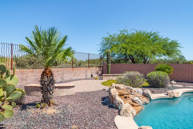 379 E Honey Bee Preserve Way, Oro Valley, AZ 85755