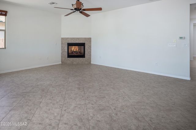 379 E Honey Bee Preserve Way, Oro Valley, AZ 85755