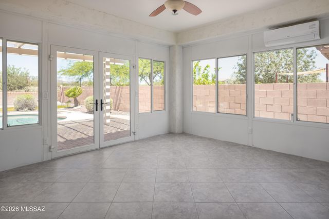 379 E Honey Bee Preserve Way, Oro Valley, AZ 85755