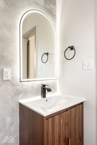 729 N Euclid Avenue, Indianapolis, IN 46201