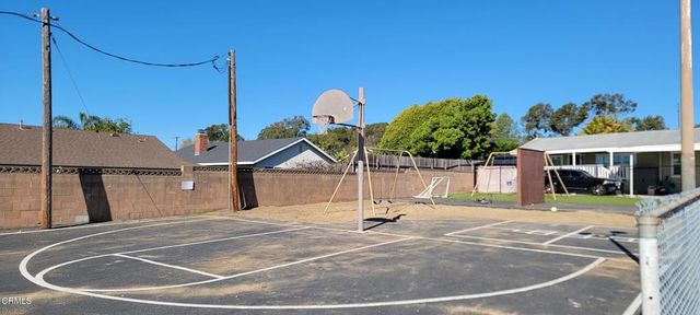 7465 Hollister 423, Goleta, CA 93117