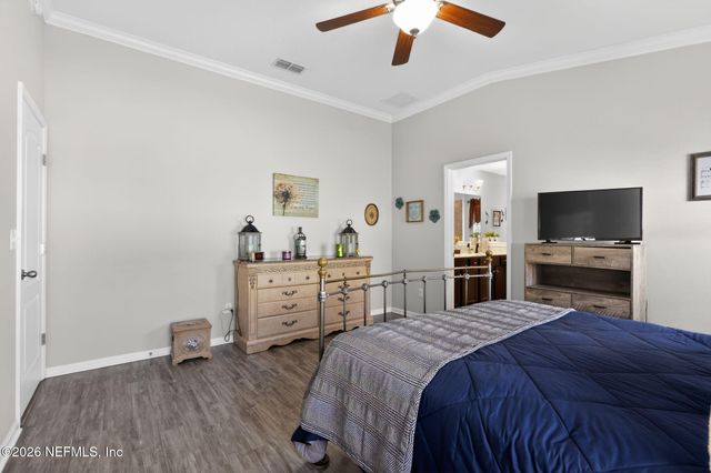 2720 SALT LAKE Drive, Jacksonville, FL 32211