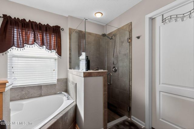 2720 SALT LAKE Drive, Jacksonville, FL 32211