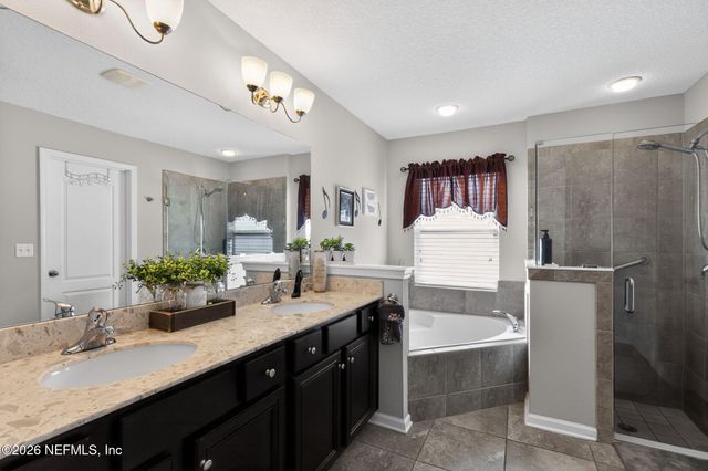 2720 SALT LAKE Drive, Jacksonville, FL 32211