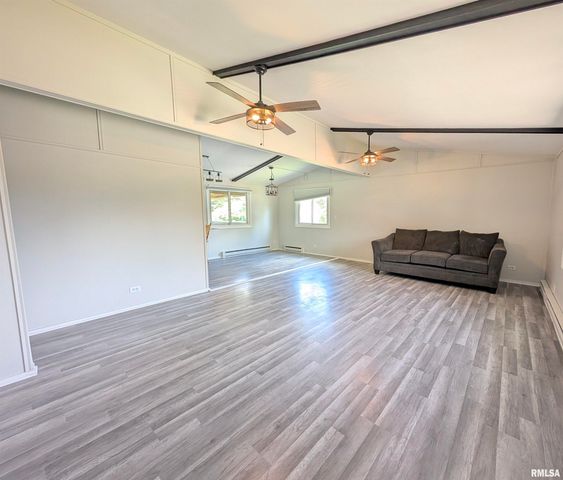 306 PONTIAC Road, Marquette Heights, IL 61554