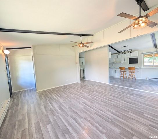 306 PONTIAC Road, Marquette Heights, IL 61554
