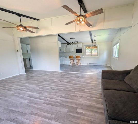 306 PONTIAC Road, Marquette Heights, IL 61554